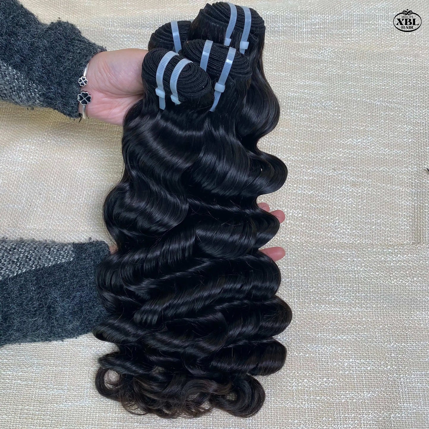 Full End Human Hair Weave Loose Deep Wave Burmese Top Indian Unprocessed Virgin Raw Hair Bundles with Curl Style Extensions